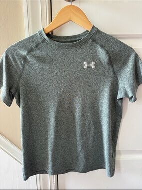 Under Armour Boys’ Heather Gray Short Sleeve Performance Tee